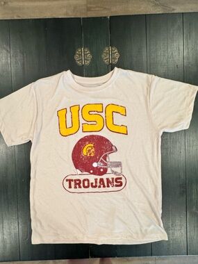 USC Trojans Football Tee Girl’s XL Fits a Woman’s Small